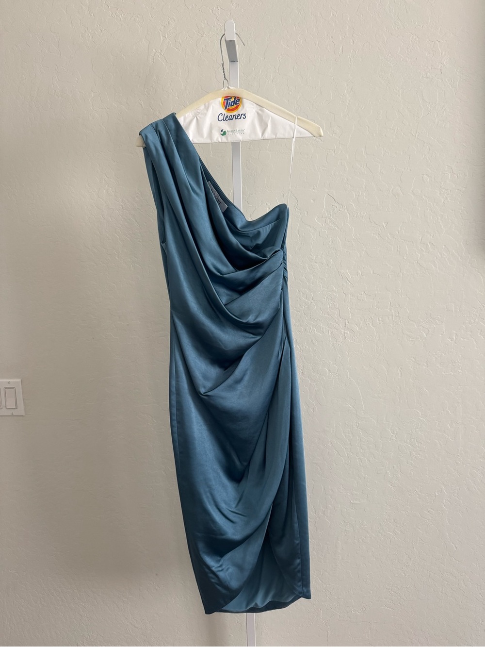 Elliatt One-Shoulder Draped Satin Dress in Teal Blue